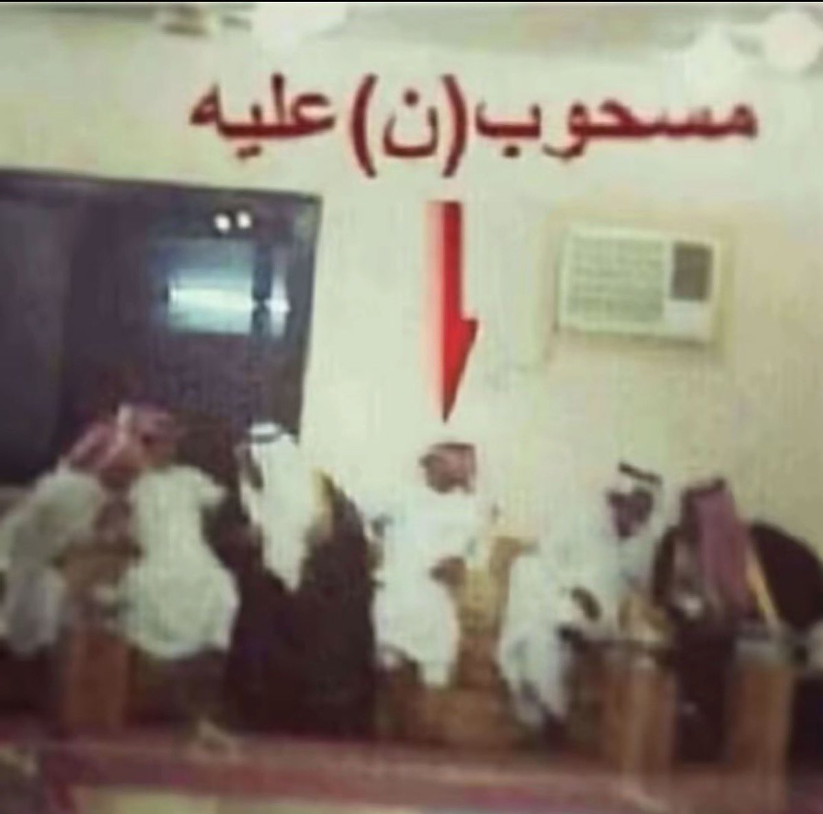 qrtex6's tweet photo. انا اليوم مع اهلي اختي تسولف مع اخوي وخواتي الكبار مع امي : https://t.co/NEuYhXpEXA