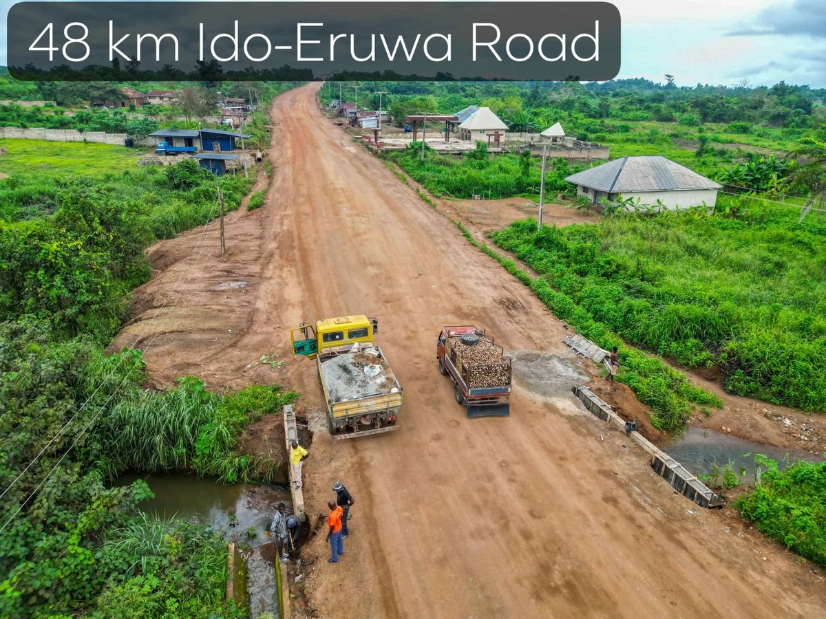 herbeasoyeah's tweet photo. @Olaolu_olaniyi @OlaBraimoh @PeoplesVoixe @hollamyte214 @ekundayo a 48 kilometer Ido-eruwa road flagged off on 2nd february 2023 is yet to be completed with less than 10km work done. NOT AGAIN!!! Ibarapa people are not gullible and foolish. The Sarafa Porject is real #OyoAhead https://t.co/tZ4J4jNTHZ