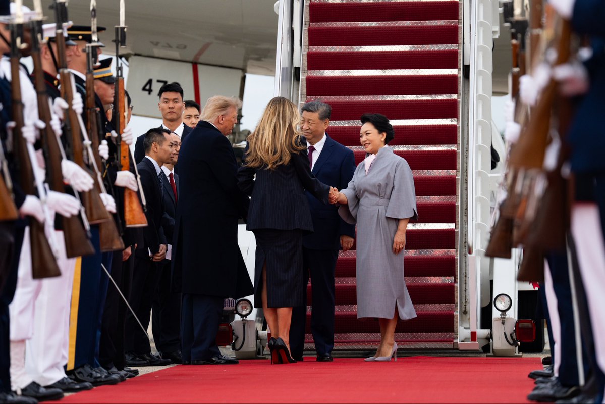 FirstLadyOffice's tweet photo. 🇺🇸🇨🇳
September 23, 2026 https://t.co/gbN80UP6Fm