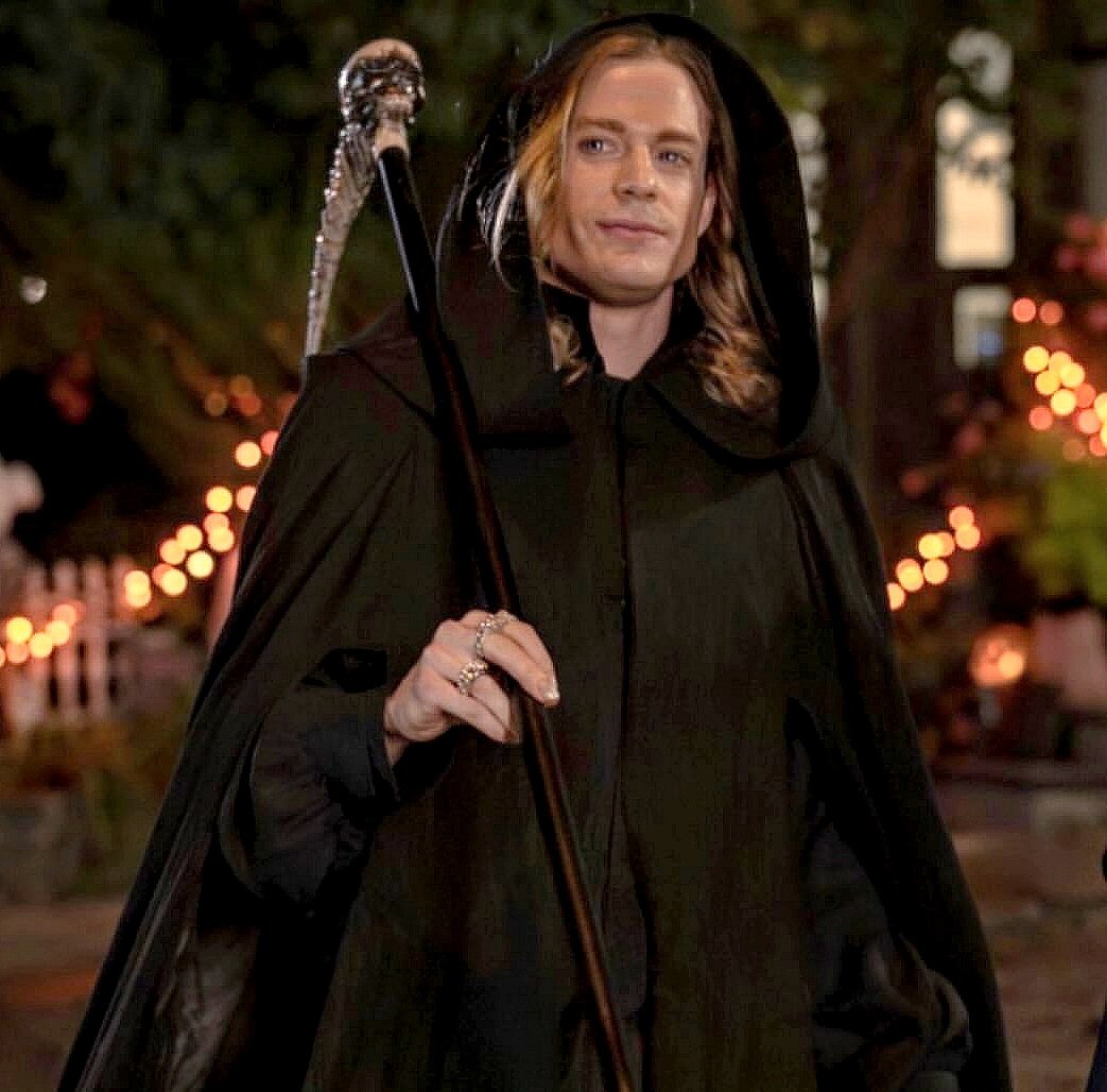 lyson_pain's tweet photo. So I'm gonna' need the Grim Reaper to look this fine when he comes for me.
That is all. #TheVampireLestat https://t.co/DXOCHFg2wM
