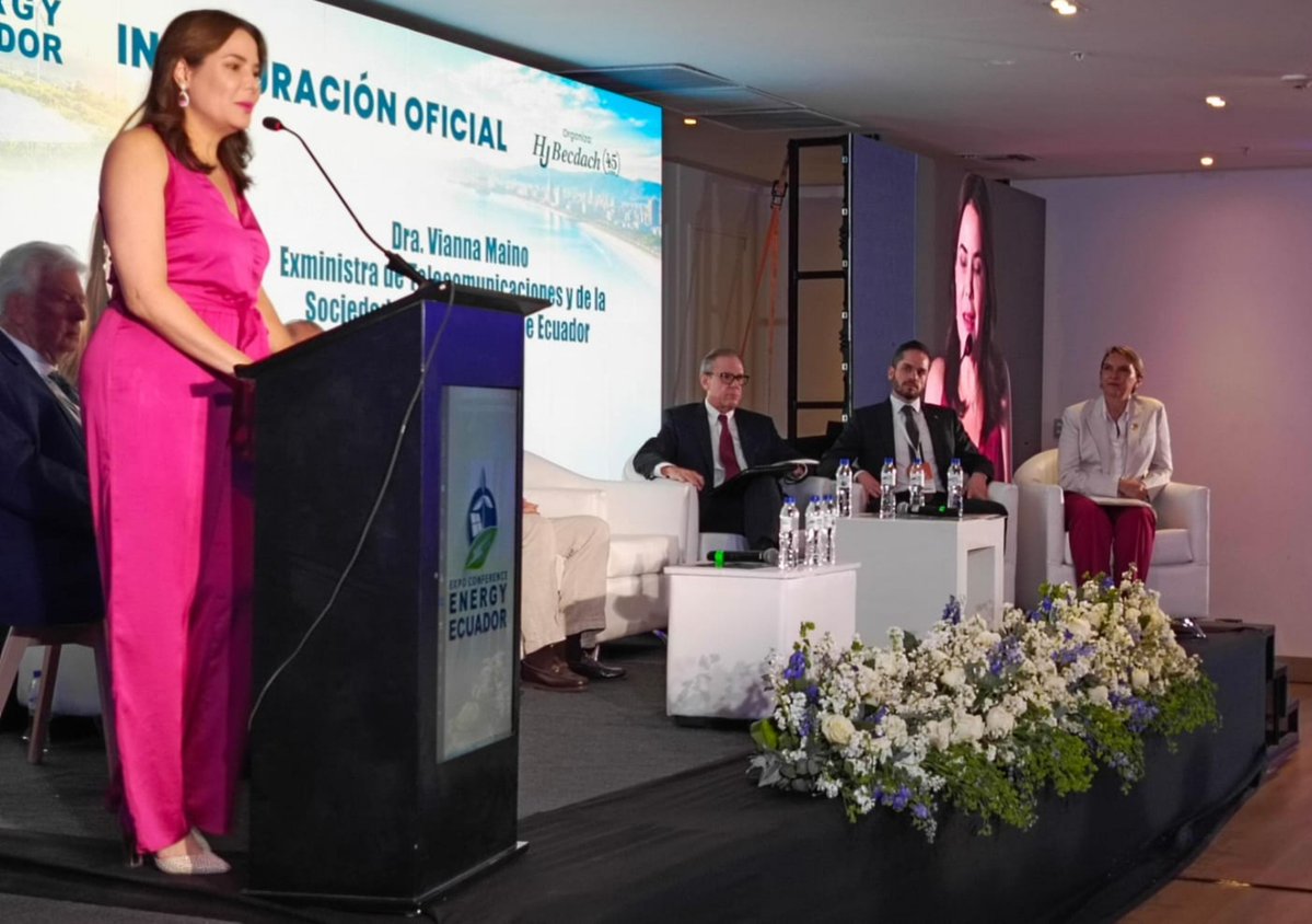 ARCH_Ec's tweet photo. @Christianpuent @MinGobiernoEc @ComunicacionEc @EcuadorMAE La jornada permitió conocer diferentes perspectivas y propuestas sobre el presente y futuro de la energía en el Ecuador.

Un encuentro para intercambiar experiencias y reflexionar sobre cómo los distintos sectores contribuyen a garantizar un sistema energético responsable. ✅️ https://t.co/4Rlw2zNP2l