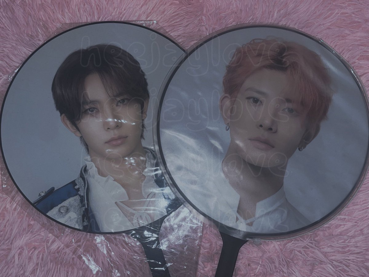 en11thirty's tweet photo. have:
-hs solo merchs
-hs x member keyrings/pins
-ot7 merchs

dm me if u want to reserve, pls make sure you are able to meet up on oct 3

disclaimer: these are all for free, just need to have takers para sure may kukuha. https://t.co/43eaZDz4nG