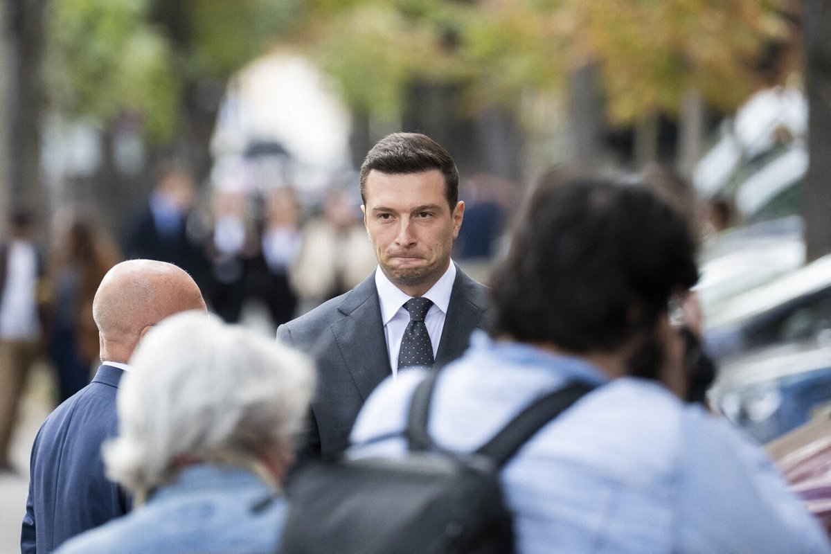 humanite_fr's tweet photo. Droit à l’avortement : derrière les discours de façade du RN, Jordan Bardella a embauché un assistant anti-IVG, révèle Les Jours 

➡️ https://t.co/RsRshHoL1H https://t.co/OXsbiDJ0lt
