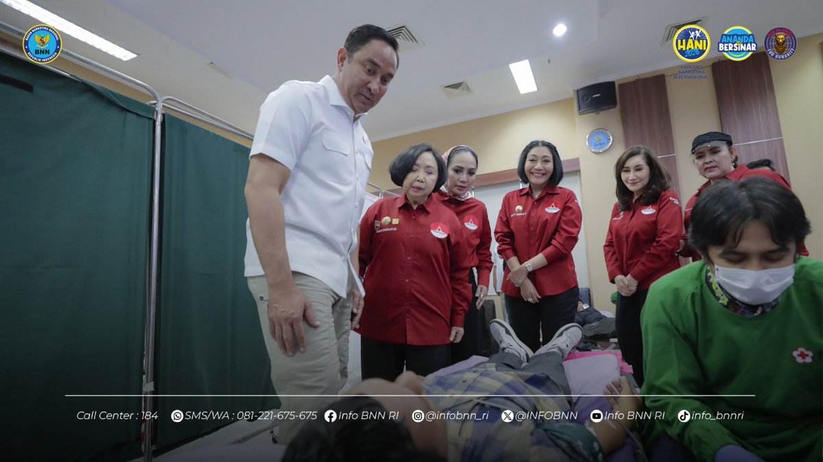 INFOBNN's tweet photo. BNN DAN SRIKANDI PDDI SAMBUT HARI KESAKTIAN PANCASILA DENGAN DONOR DARAH

Jelang peringatan Hari Kesaktian Pancasila, BNN berkolaborasi dengan Srikandi PDDI dan Palang Merah Indonesia Provinsi DKI Jakarta menyelenggarakan kegiatan Bakti Sosial Donor Darah. https://t.co/IQeSHJQFHk