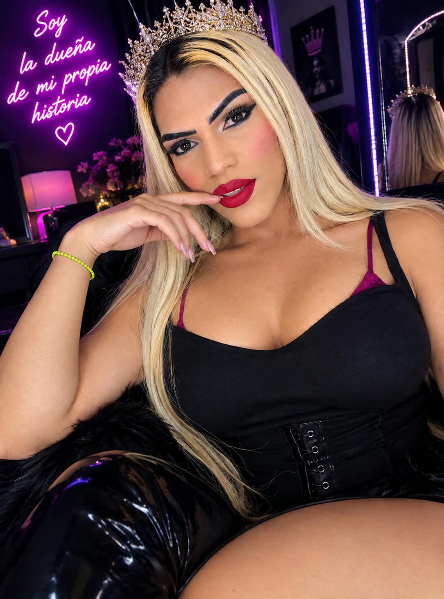 MargotFerrerHOT's tweet photo. Let's get kinky, sweethearts 👉 https://t.co/oVq7e9PFJs #stripchat #stripchatlive https://t.co/lz6hWdYxw2