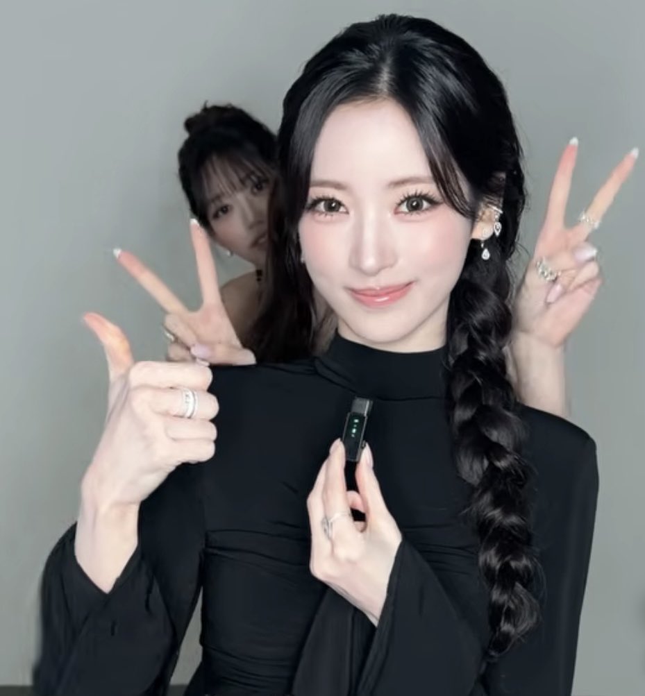 annayishan's tweet photo. 👍🏻🐰
#MEOVV #ANNA #미야오 #안나 #田中杏奈 https://t.co/CPSsktltiQ