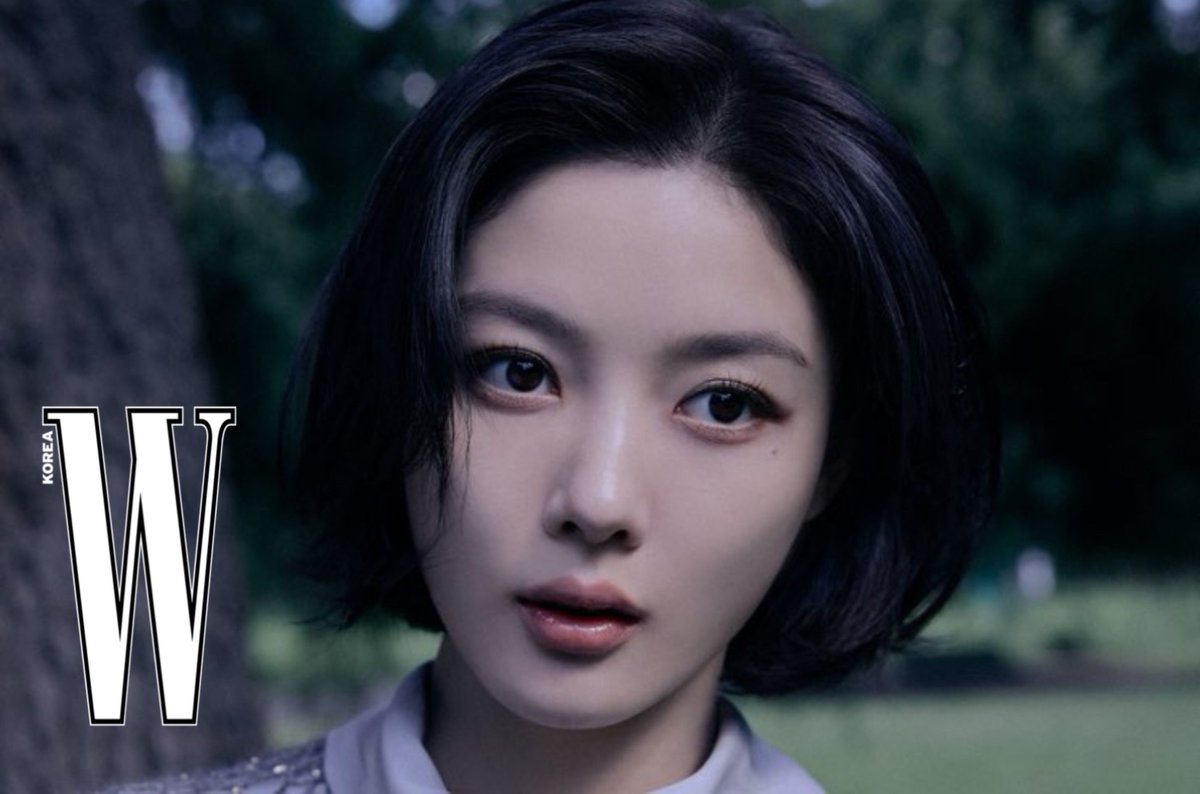 moonliebe_'s tweet photo. The short hair, the face, this look has me staring. https://t.co/VDPgy9M6tF