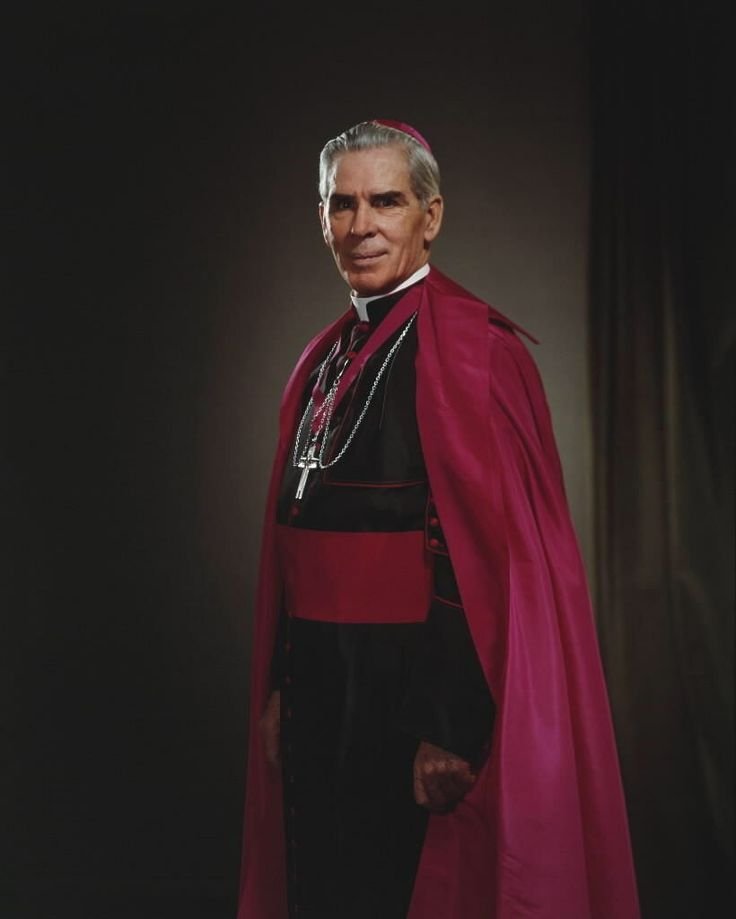 Easternchrist's tweet photo. “If you do not worship God, you worship something, and nine times out of ten it will be yourself.”
— Bishop Fulton J. Sheen https://t.co/k1yNHeB67N