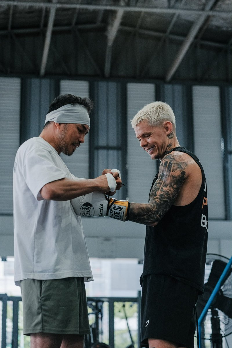 CEdwardsBoxing's tweet photo. Student of the game 🥊🇵🇭

Locked in out here in Cebu with @filipinoflash Time to soak up the knowledge. https://t.co/XHTRuHltcy