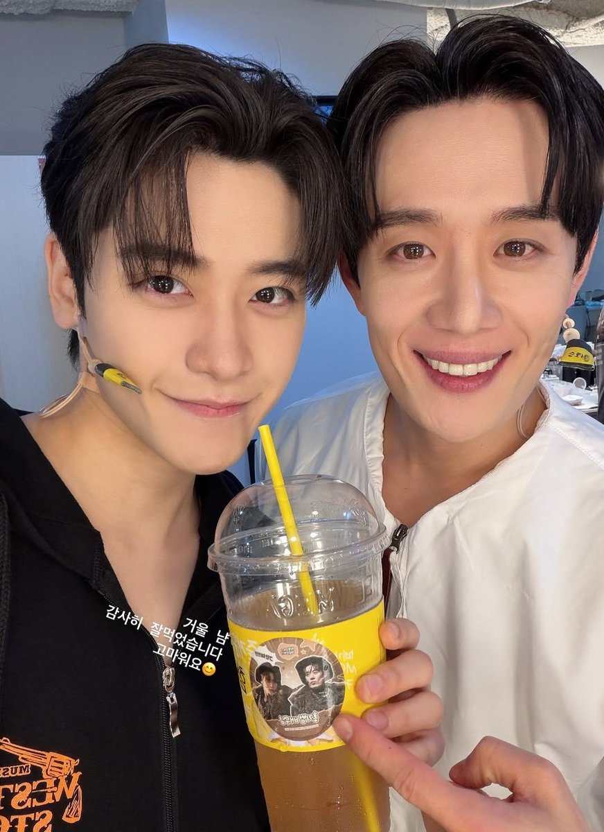 k1be0mii's tweet photo. 내 거울페어 가지마....😭😭
페어막이라는 게 왜 존재해야 하나요...기차돌려‼️ https://t.co/6E8YI6DIXY