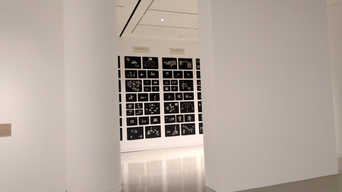 HeptaPlus's tweet photo. ヒロシマ賞受賞記念メル・チン展@広島市現代美術館
平和を訴える制作活動に贈られるヒロシマ賞。メル・チンの作品は、様々な文化的背景をもつ人にもわかりやすく、素材やテーマが広く且つ創造的である。
#保科覚書 https://t.co/fITmFpBUDx