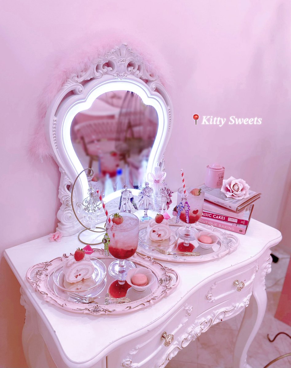 _mp_mf__s2's tweet photo. このかわいすぎるスイーツセットが2000円なのバグすぎる( ⸝⸝⸝ʚ̴̶̷̆ωʚ̴̶̷̆⸝⸝)💕
ドリンクのストロベリーエイド、炭酸だからさっぱりしてて美味しかった🎀◝✩

📍Kitty Sweets(大阪 玉造) https://t.co/Ij3CsPqiLy