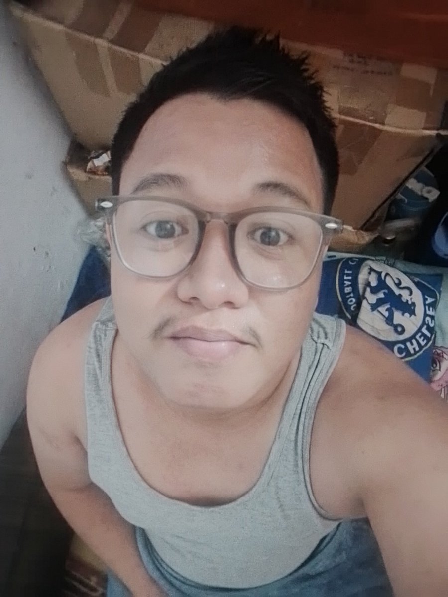 Vchub289's tweet photo. Malam jumat 
Bingung kalau singlle  
#chub 
#chaser https://t.co/7OEpLjMveB