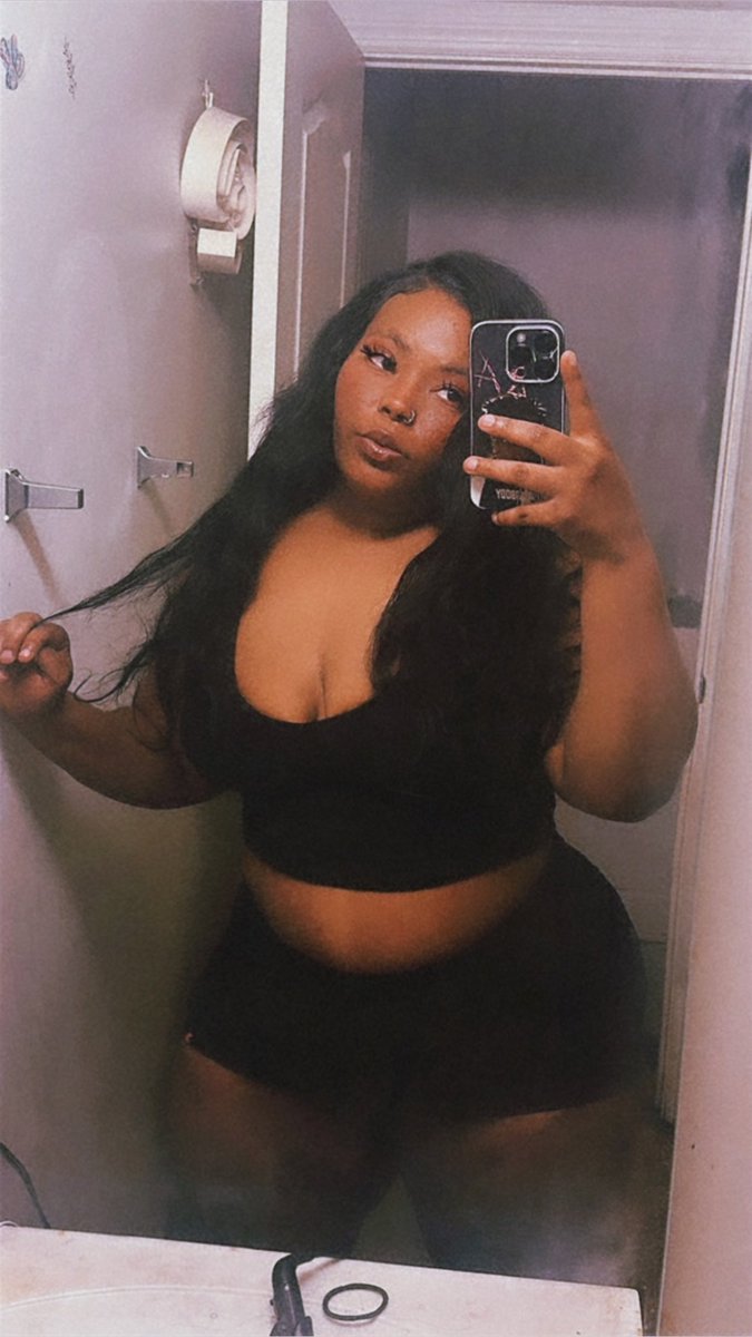 RealThickianaa's tweet photo. Thick sht  🖤 https://t.co/vuQCztDfjE