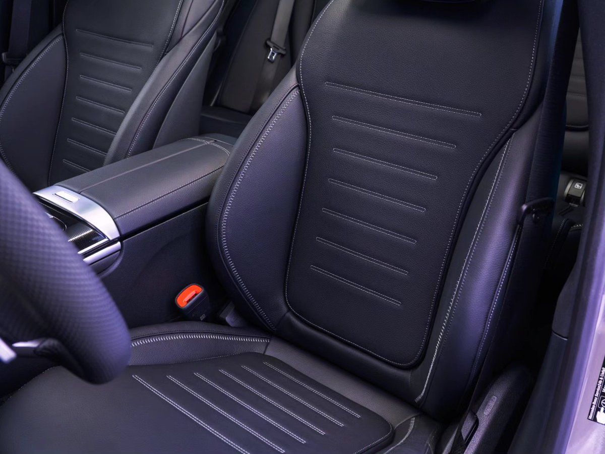 WorldOfCarsIND's tweet photo. ⚡ PLUG-IN HYBRID POWER
🔋 C 300 e — 2.0L petrol PHEV — up to 313 hp
🔋 C 300 de — 2.0L diesel PHEV — up to 335 hp
⚡ Electric range — up to 100 km WLTP
⚙️ 9G-TRONIC automatic transmission
#PlugInHybrid #MercedesBenz https://t.co/ptCI1kipdn