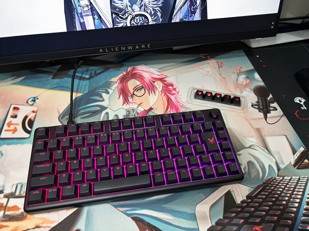 su1ren96's tweet photo. ローレンのコラボキーボード🗝⟡.·
めちゃめちゃかっこよくて見る度にテンション上がるの！とってもいい買い物でした！ᵒ̴̷͈-ᵒ̴̶̷͈✨️
#にじふもコレ https://t.co/jD5wwZUgSG