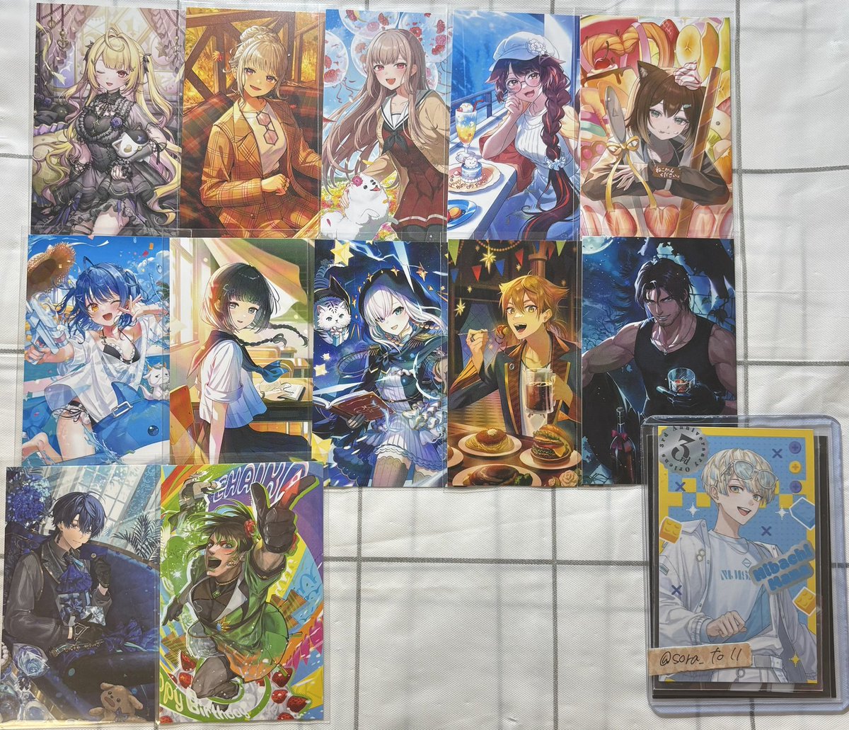 sora_to11's tweet photo. 【交換/譲渡】
にじさんじ ノスタルジアコレクション Another Style Goods、メモリアルグッズ ランダムチェキ風カード  

譲▶︎画像参照 

求▶︎🐝🤣

詳しくは⤵︎ ︎こちらをご覧下さい。
気軽にコメントよろしくお願いします。 https://t.co/YTooPaqOva