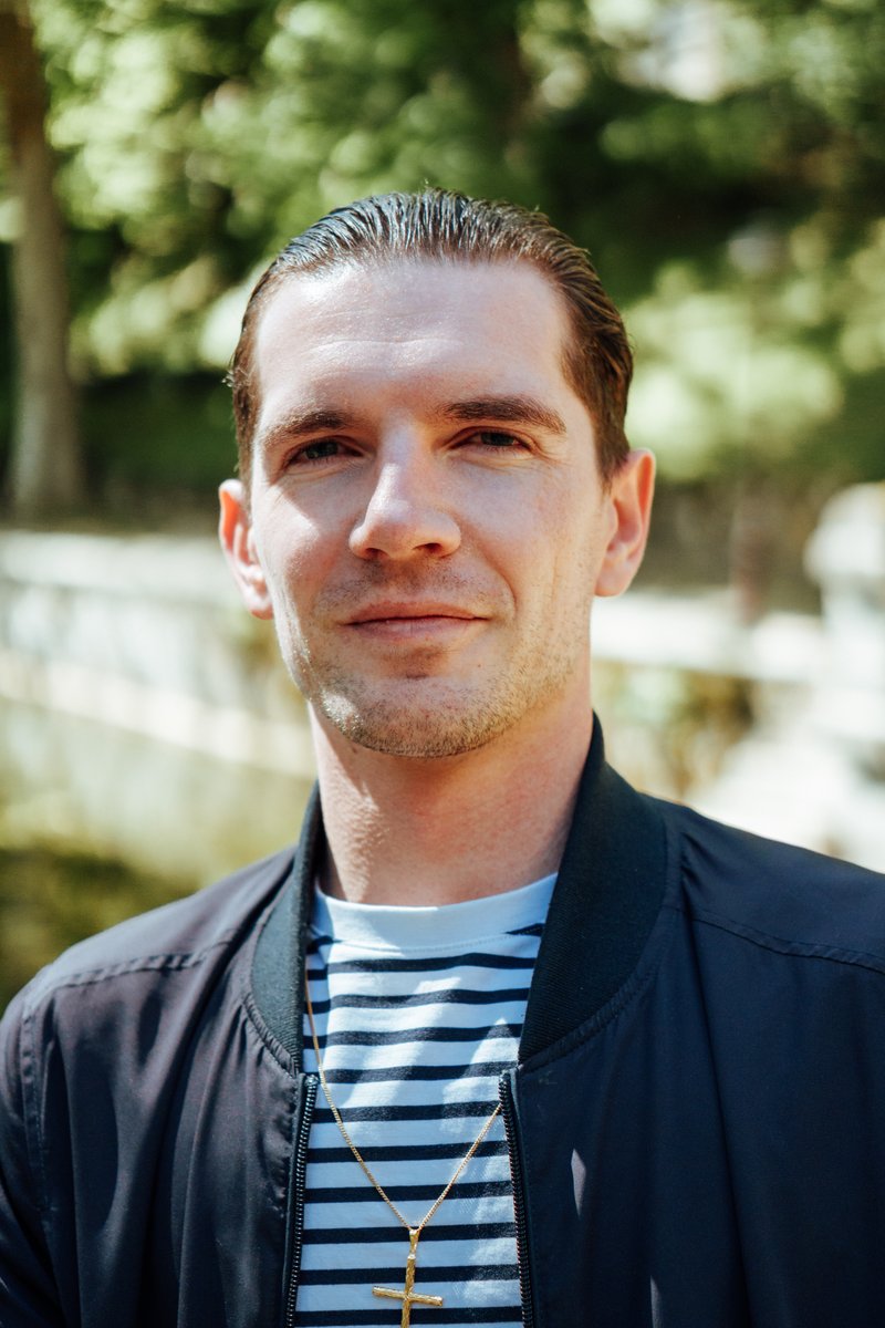 DroitardBavardd's tweet photo. Lâche ma veste, avec ta pp IA de sale normie de merde. https://t.co/q1Md1ntuQd
