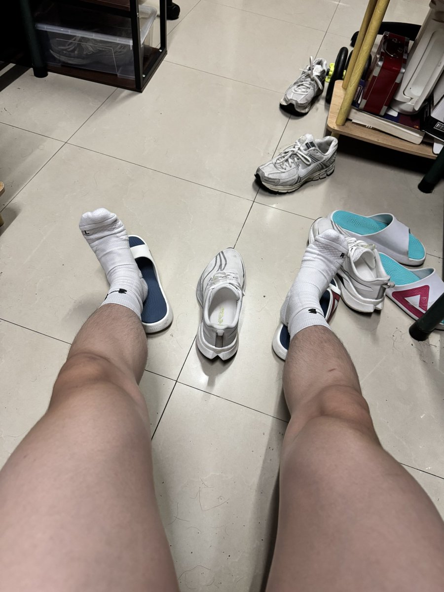 beichuan1023's tweet photo. 好他妈想做爱啊，能不能中秋来个人和我做 https://t.co/Czb32Ar0h1