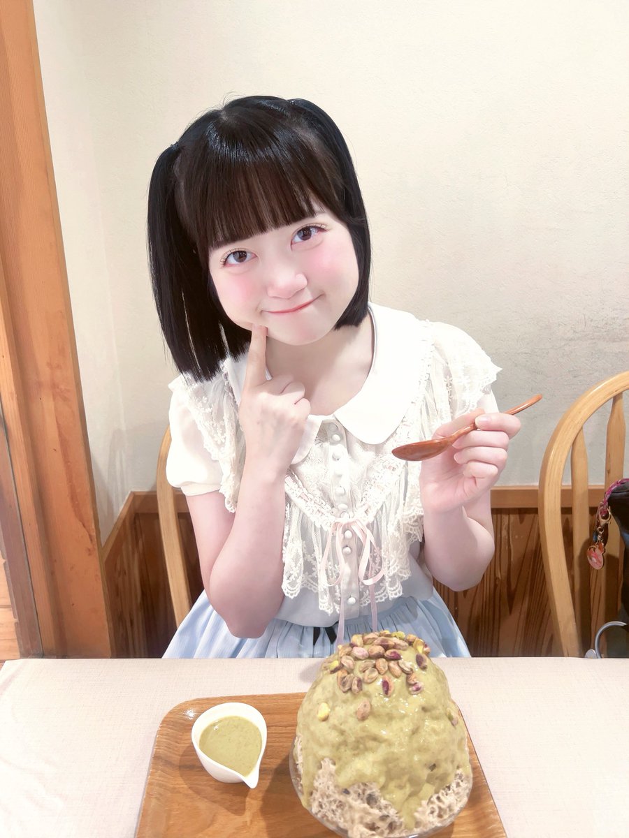 ic_honotan's tweet photo. ピスタチオのかき氷なの！
おとなの味覚！👶🏻🍧 https://t.co/YNo1KBQFRe