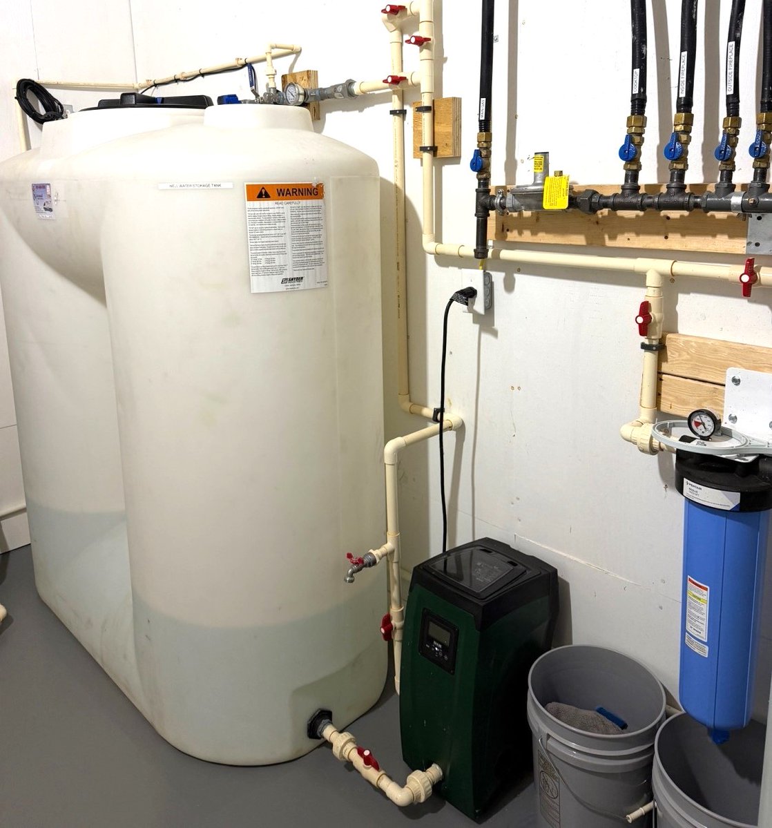 N_W_S_C's tweet photo. 💧 Installation of the Day! 🔧
A full well #watertreatment overhaul: 400-gal clean-water storage, 85-gal #pressuretank, acid neutralizer, softener, Pro-Glass filtration, carbon for #radon reduction & more! 💦
📞 301-854-1333
#NationalWaterService #WellWater https://t.co/a5QdAoqT45