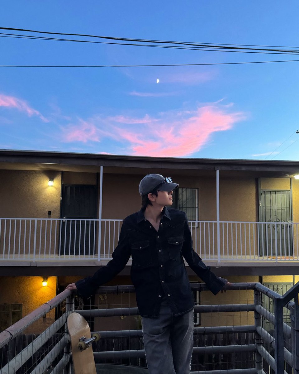EVAN__ITALY's tweet photo. 📸 INSTAGRAM | 240926

Passate una serata rilassante 🌝

🔗 https://t.co/jS9Fbh4Kf8 

#EVAN #에반 #HEESEUNG #희승 #EVAN_ITALIA @h_evva_n https://t.co/8aAKack1Jj