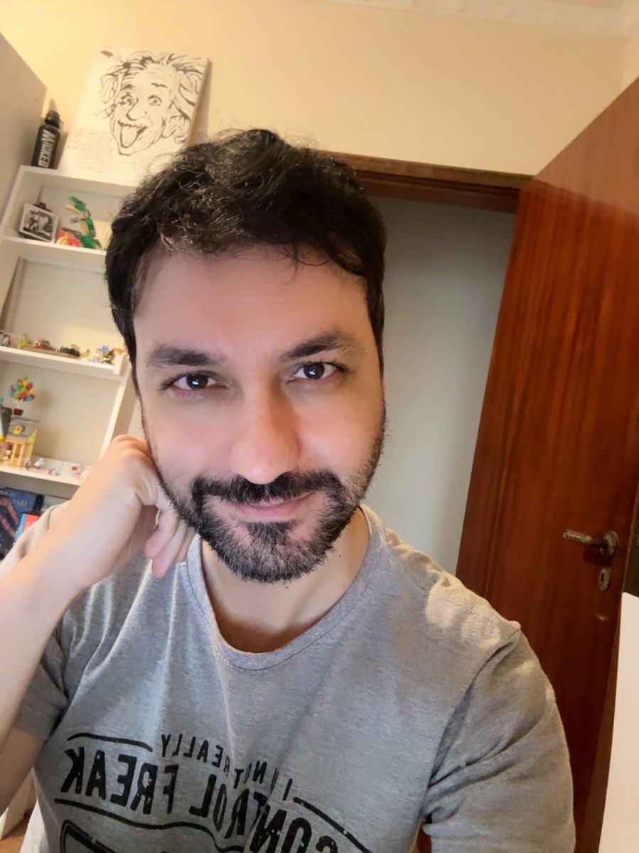 doug_doni's tweet photo. Passei anos olhando o mundo através de lentes (seja de óculos, seja de contato).
Agora, pela primeira vez, estou conseguindo enxergá-lo com meus olhos nus.
#novafase https://t.co/A9BozzuOv8