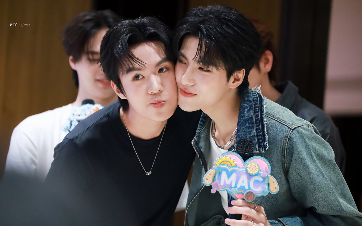 FoxyJulie666's tweet photo. Che occhioni che ha Tham in questa foto🥹

UNLUCKYBAE EPISODE 8
#UnluckyBaeEP8
#ThamMac https://t.co/OnmqYaIiP1