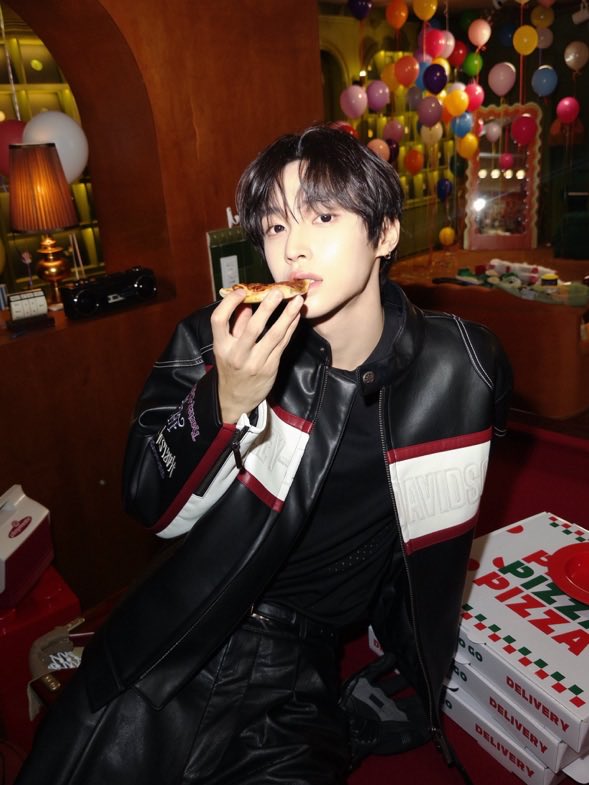 parkwonbiv's tweet photo. https://t.co/M2yxzzLL6s