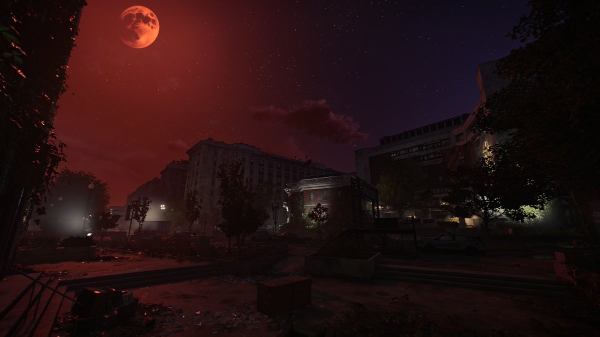 Maverick__CW's tweet photo. Blood Moon over Haunted House...

That'll make your skin crawl... https://t.co/3qIztWlpDR