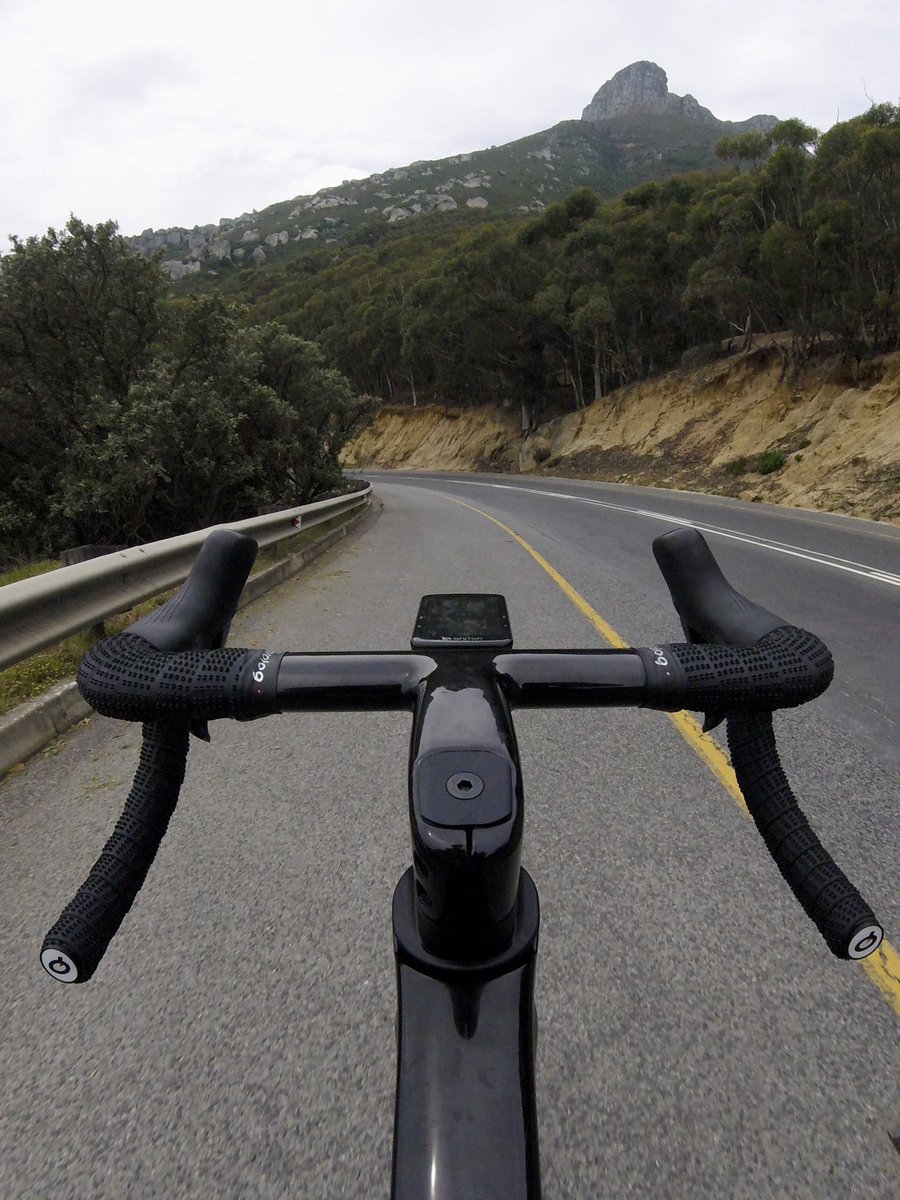 Sean_Sako's tweet photo. Near perfect conditions for the ride today.
Distance and time in the saddle is slowly increasing.
Zéro refueling for the ride. Just sea salt and water in the bottles. All the data is on my Strava - https://t.co/NgEvcUpZb7
#Prologo #BrytonSport #FatAdapted #FiftyOneBikes #Endurance