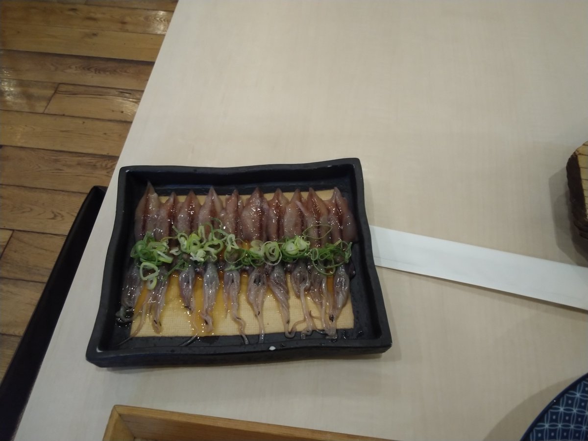 long_xing63305's tweet photo. 刺身定食とホタルイカと鯖茶漬け https://t.co/51lPBJJCxa