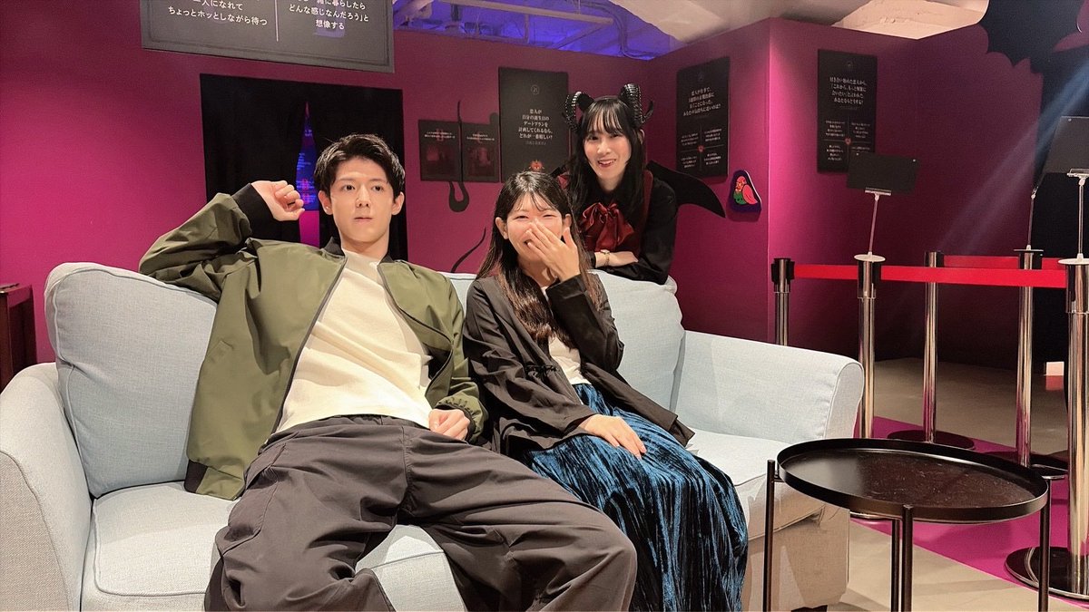 kagokagoMitsuto's tweet photo. 本日も #悪魔の恋愛診断展 でした！

なんだかんだカップル役同士の写真を載っけるのは初めてかも🤭

そして残り出演回数が減って来ました。
寂しくなりますね...

@kotomitakatsuki @03shio31 @hanahara_a https://t.co/ILjo4uomRq