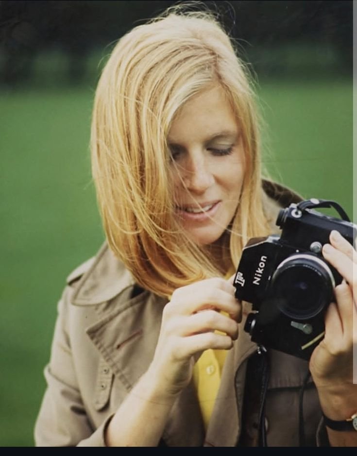 suki_beatles's tweet photo. Happy heavenly birthday lovely linda 💗💗 https://t.co/lu2dRhlnAK