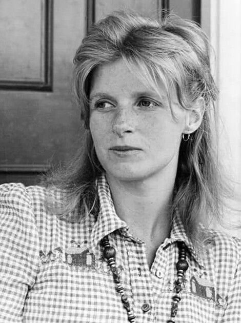 suki_beatles's tweet photo. Happy heavenly birthday lovely linda 💗💗 https://t.co/lu2dRhlnAK