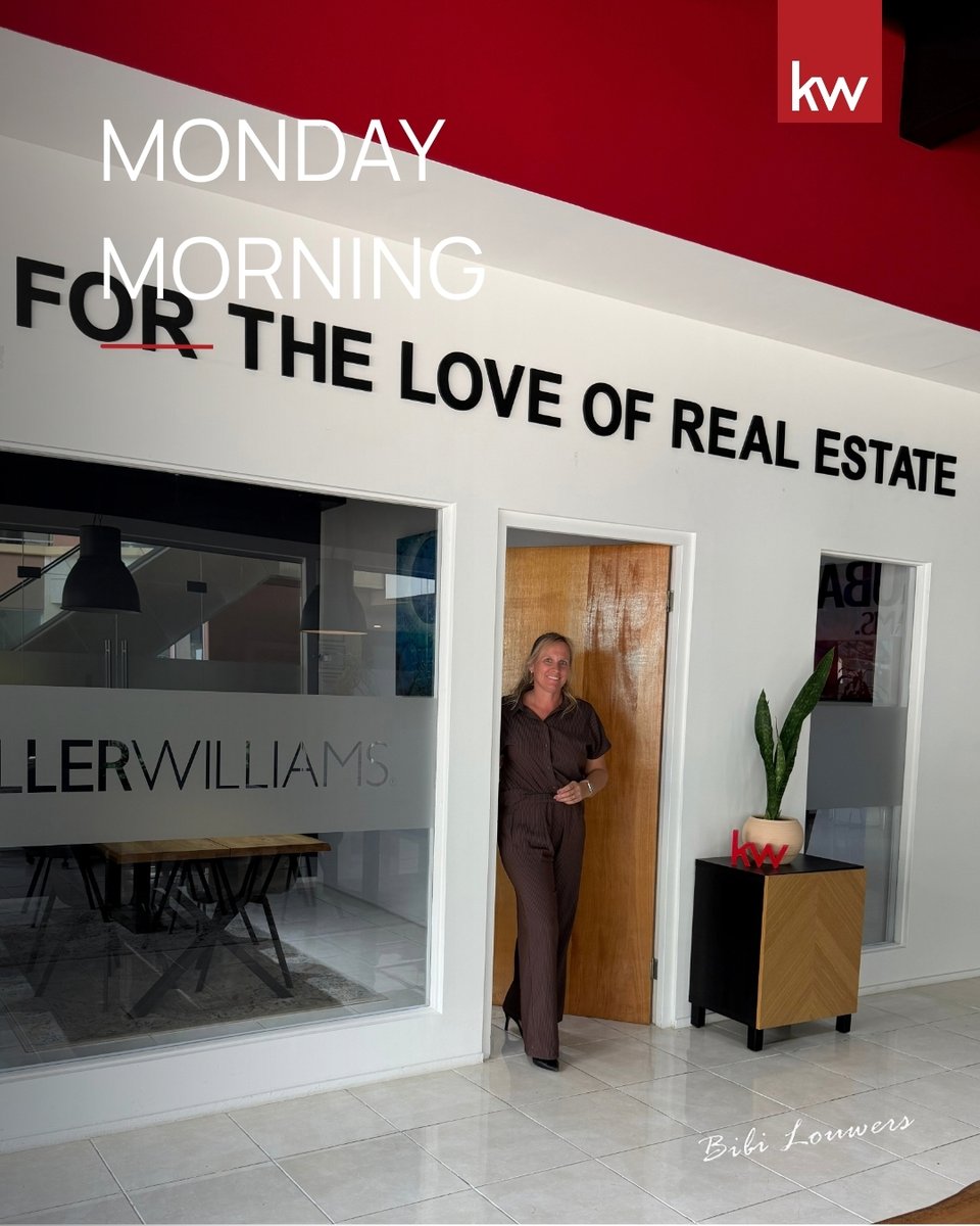 KWArubaBibi's tweet photo. 🌞 Starting the week from the KW Aruba office!

➡️ New Conversations
➡️ New Opportunities
➡️ Ready to Help Clients Move Forward

#KWAruba #ArubaRealEstate #ArubaLiving #MondayMotivation #NewWeek https://t.co/bx7OwsdvFI