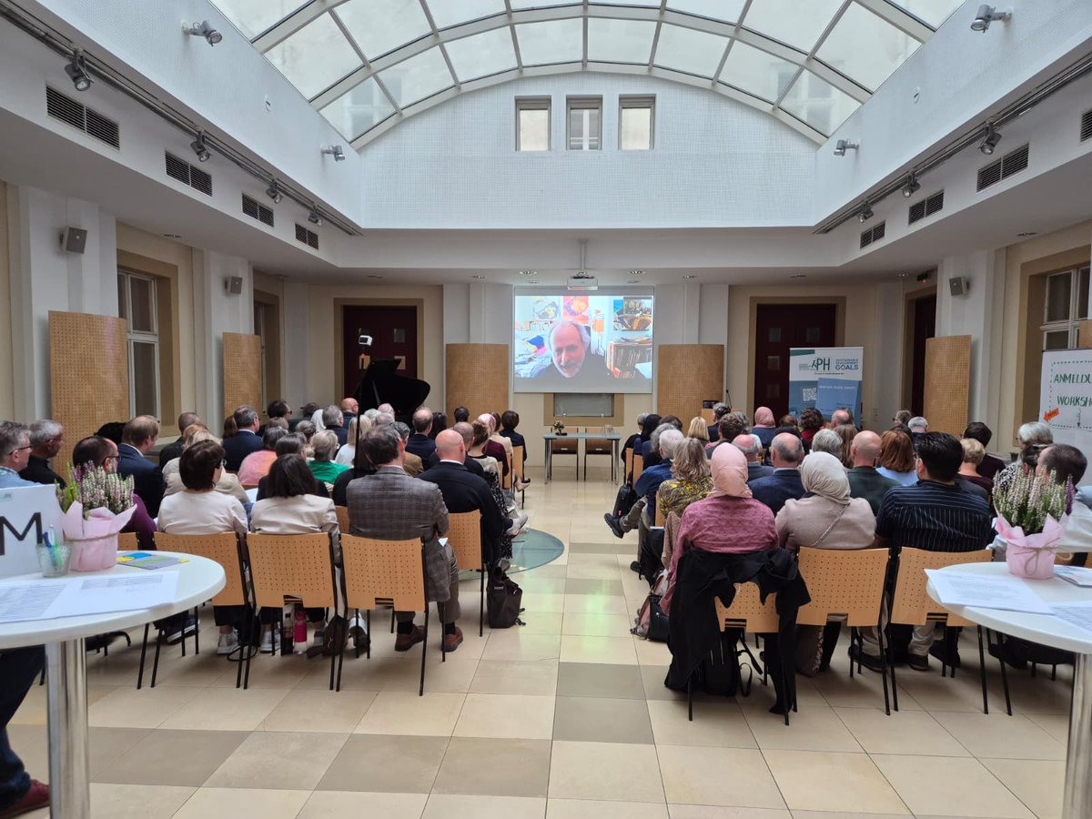 FortbildungR's tweet photo. Volles Haus bei der gemeinsamen Tagung "Zukunft.Potenziale" mit dem DKV... https://t.co/aCISjw24Zt