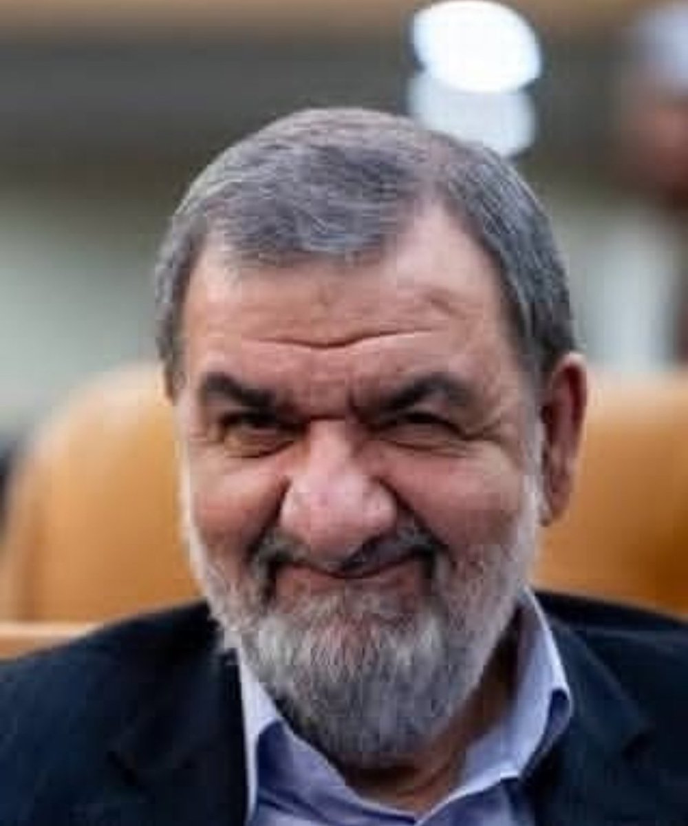 zahrazahediyan's tweet photo. دبیر شورای عالی امنیت ملی: برای اولین بار موشک ضدناوشکن روی ناوهواپیمابر جورج واشنگتن منفجر کردیم. https://t.co/ACNyKuXADT