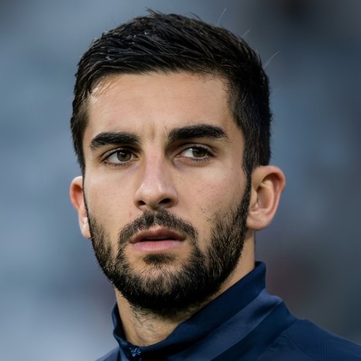 istribenzema's tweet photo. lah iye mirip https://t.co/VcoJ5vk5OW