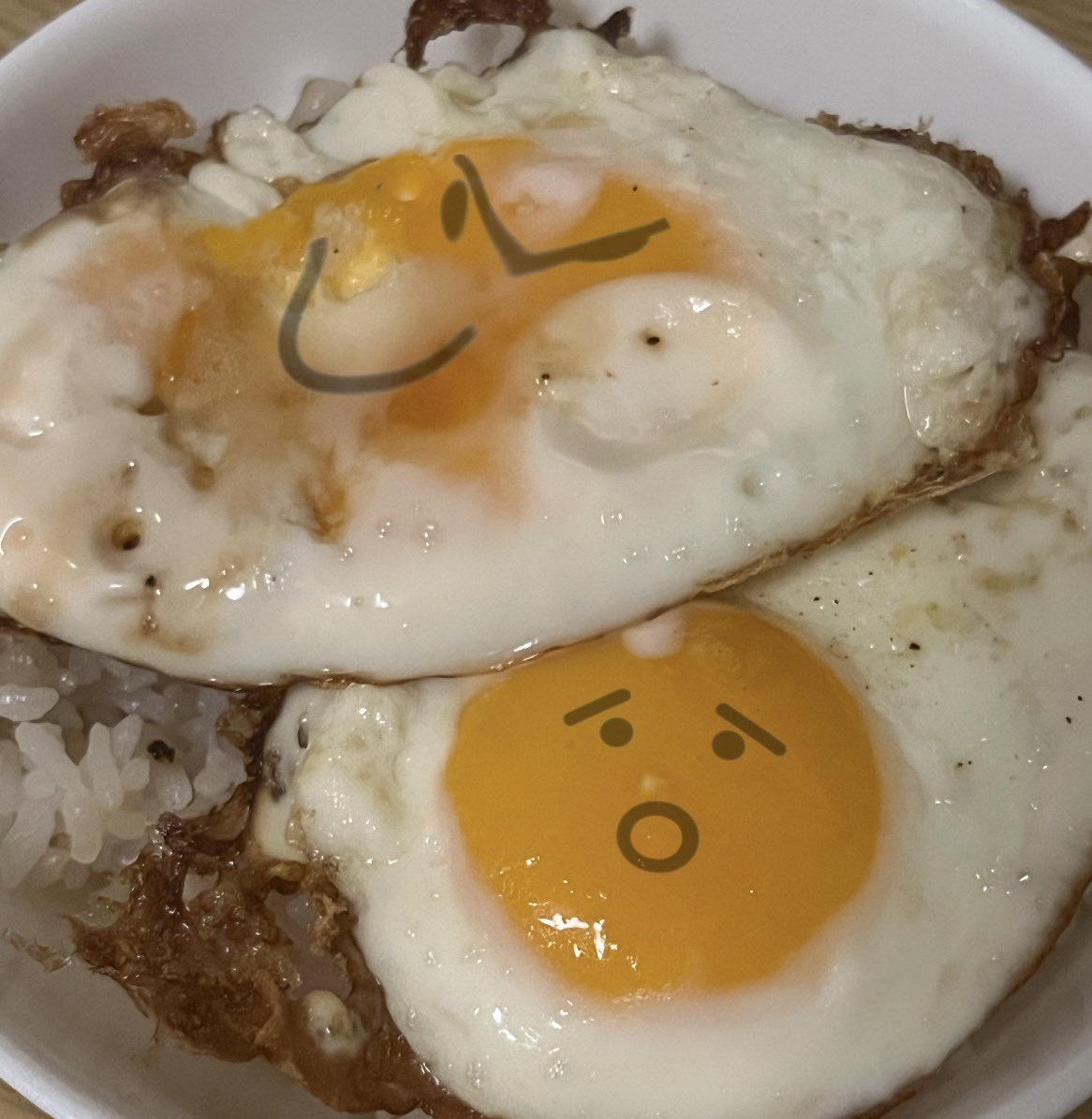 BigPursuerFan's tweet photo. ………

片方は黄身が割れました https://t.co/87DwErrwHd
