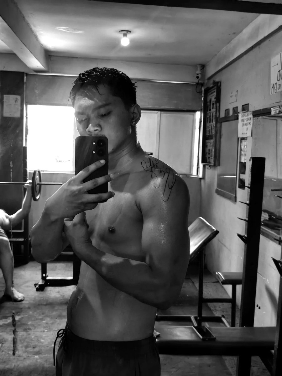 MBoys1bj's tweet photo. Daks from paranaque available meet https://t.co/J19xm2nnfE
