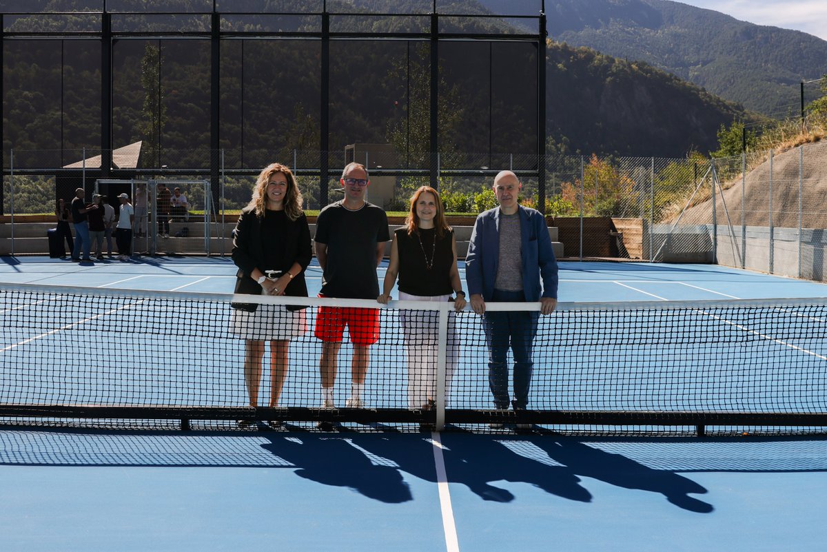 comuee's tweet photo. 🎾 Estrenem les noves pistes de tennis del Falgueró! ✨

Un nou espai per gaudir de l’esport, amb 2 pistes, zones verdes i graderies. 🌿🏙️

🏆 Aquest dissabte acullen el primer torneig i, a partir de l’octubre, estaran obertes a tota la ciutadania! 

#EscaldesEngordany #Andorra https://t.co/3IdaPUXZV1