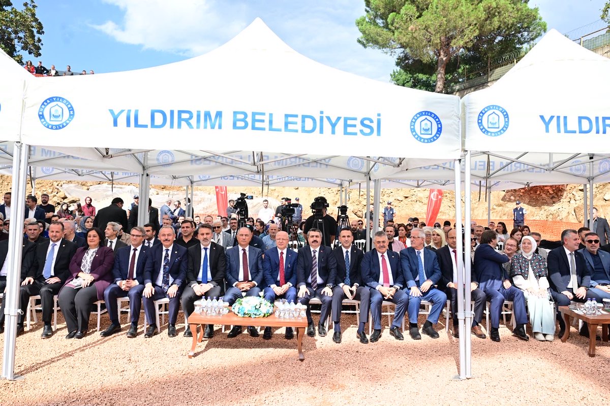 efkanala's tweet photo. 📍 Bursa

Yıldırım Belediyemiz tarafından yapımı planlanan Duaçınarı Kültür Yaşam Merkezi’nin temel atma törenini gerçekleştirdik. 

Hemşehrilerimize hayırlı, uğurlu olsun. https://t.co/hKyX0meFWd