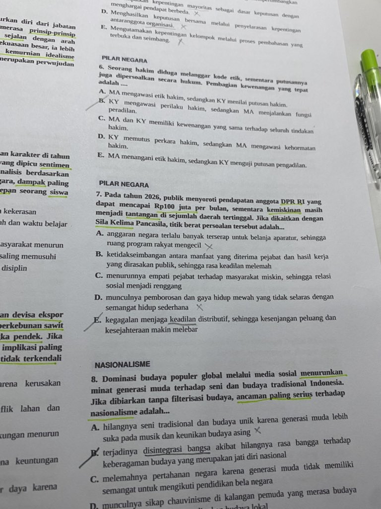 dewastuuu's tweet photo. gaada FR FR 
move twk dulu deh, btw skd taun ini bnyk nyindir kaya sawit, mbg, gaji dpr th ini yg nyampe 100jt😂 https://t.co/OVcaB8bayd