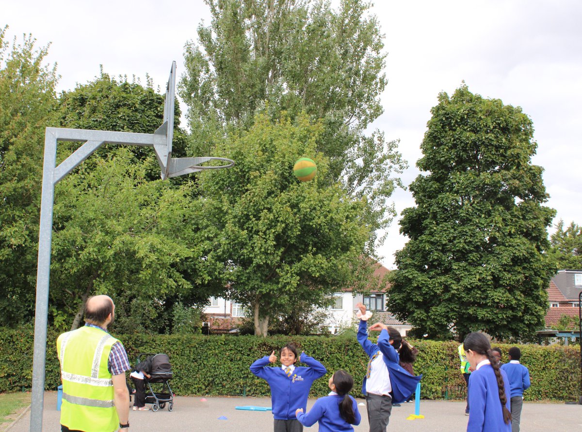 WilliamAustinJS's tweet photo. It was our Autumn Fete yesterday &amp; we had an amazing turnout! The children were so excited and enjoyed visiting all the stalls and taking part in the games on offer. Thank you to all the people who help make this day so special and thank you to the parents who were able to come! https://t.co/RvMl9Wo0jb