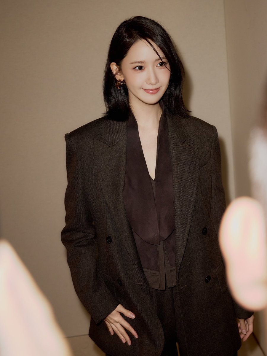 Cindot_Fc's tweet photo. Goddess Lim YoonA at Milan Fashion Show! 

YOONA AT MILAN FASHION WEEK 
#YOONAxMaxMara
#YOONAxMaxMaraSS27
#MaxMaraSS27
#LimYoonA #임윤아 #YoonA #윤아 https://t.co/9r0sOncXVS