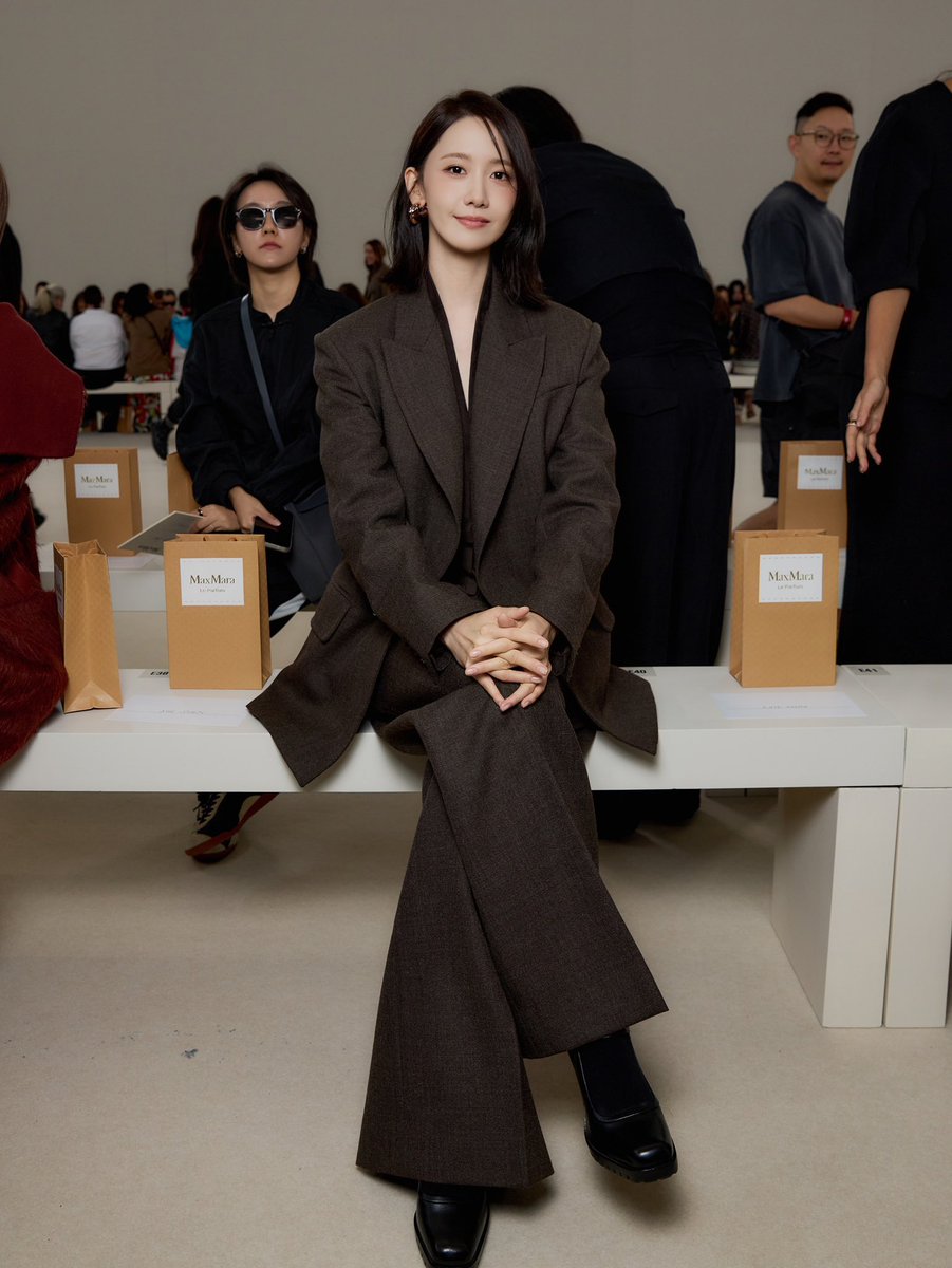 Cindot_Fc's tweet photo. Goddess Lim YoonA at Milan Fashion Show! 

YOONA AT MILAN FASHION WEEK 
#YOONAxMaxMara
#YOONAxMaxMaraSS27
#MaxMaraSS27
#LimYoonA #임윤아 #YoonA #윤아 https://t.co/9r0sOncXVS