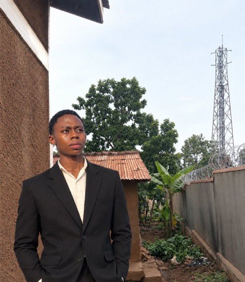 oluwa_shile's tweet photo. I recreated Messi pic , rate it on a scale of 1 to 10 https://t.co/x179BE59WH