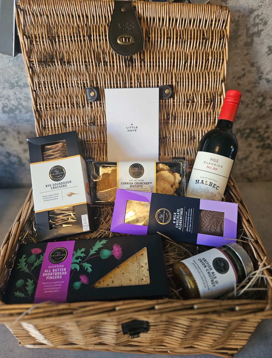 MSHBLLP's tweet photo. A lovely thank-you for Gillian, one of our Residential Property Paralegals, who received a wonderful hamper from a client after assisting with the recent sale of one of her rental properties. 

Thank you for such a thoughtful gesture!

#ResidentialProperty #TeamMSHB https://t.co/pso5rLwdPg