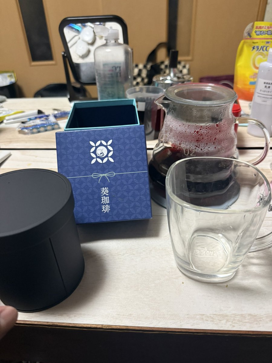 Js02725277Js's tweet photo. 何回やっても無理やな。物足りないし酸っぱいなー入れ方も悪いかな。うーーん。むずいな,,,なんか薄いのかな？抽出とかもあまい気がするな
せっかくのいいコーヒーなのにもったいないな
こういう時にマキネッタとかあると助かるのになぁーー😭
粗さ加減的に結構荒く削ってるから今度細かくやってみよ。 https://t.co/0akFXWGgan